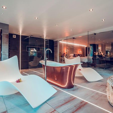 Aphrodites Group - Luxury Hot Tub Suites In Central Lake District! Боунес он Уиндърмиър Екстериор снимка