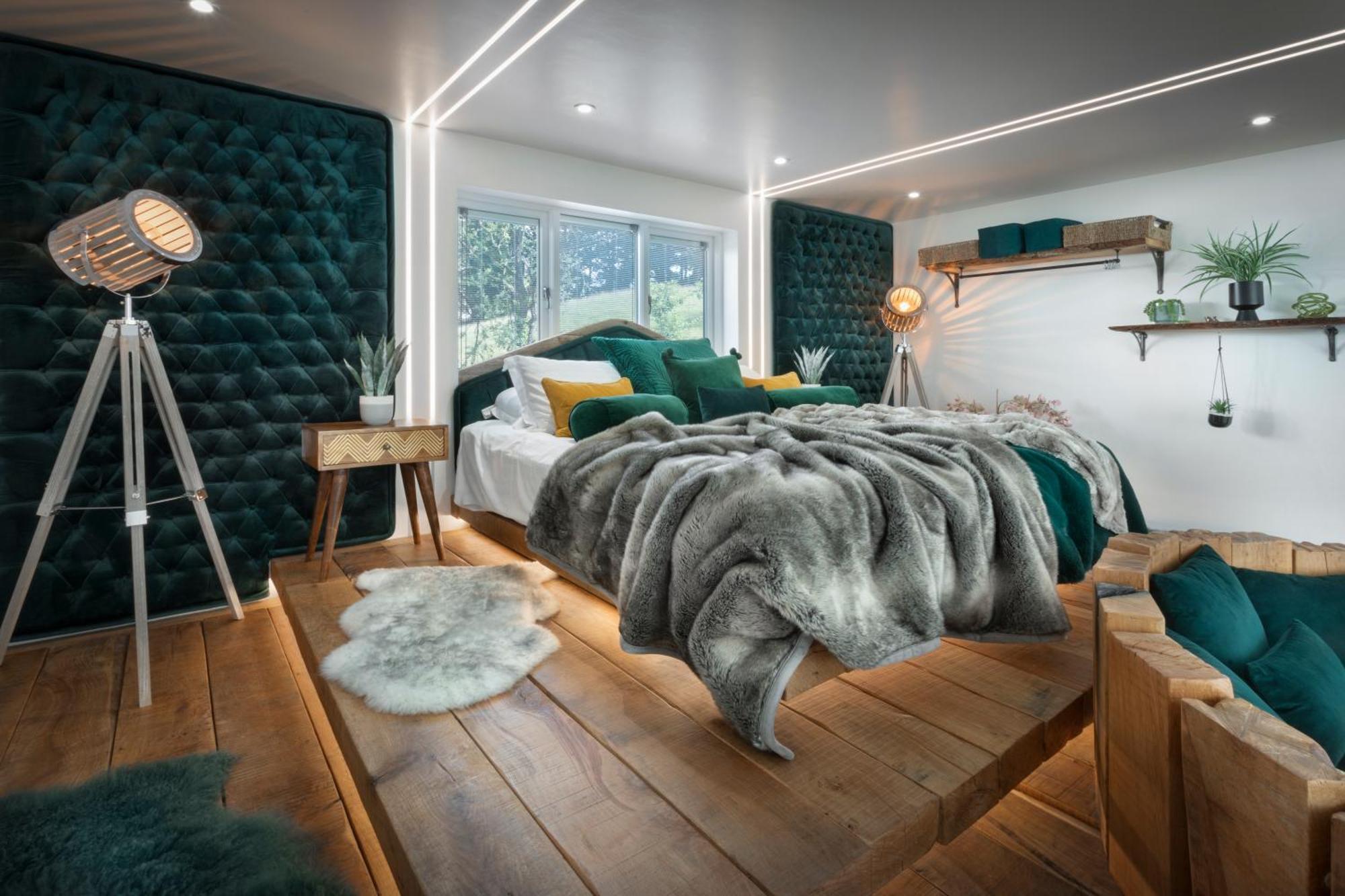 Aphrodites Group - Luxury Hot Tub Suites In Central Lake District! Боунес он Уиндърмиър Екстериор снимка