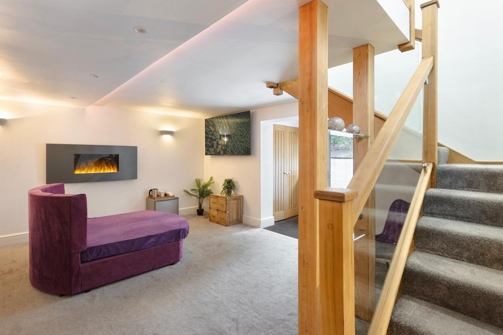 Aphrodites Group - Luxury Hot Tub Suites In Central Lake District! Боунес он Уиндърмиър Екстериор снимка