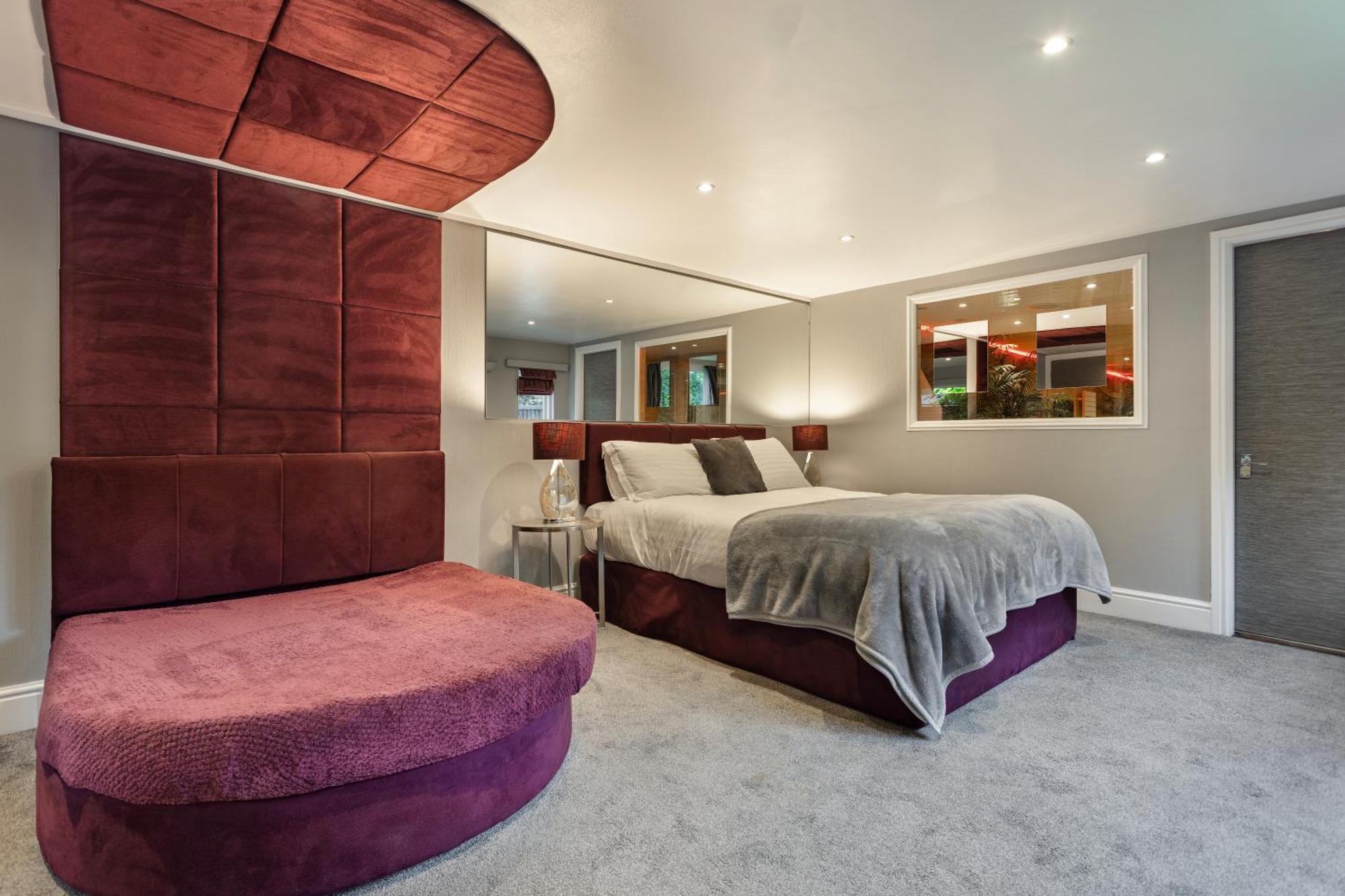 Aphrodites Group - Luxury Hot Tub Suites In Central Lake District! Боунес он Уиндърмиър Екстериор снимка