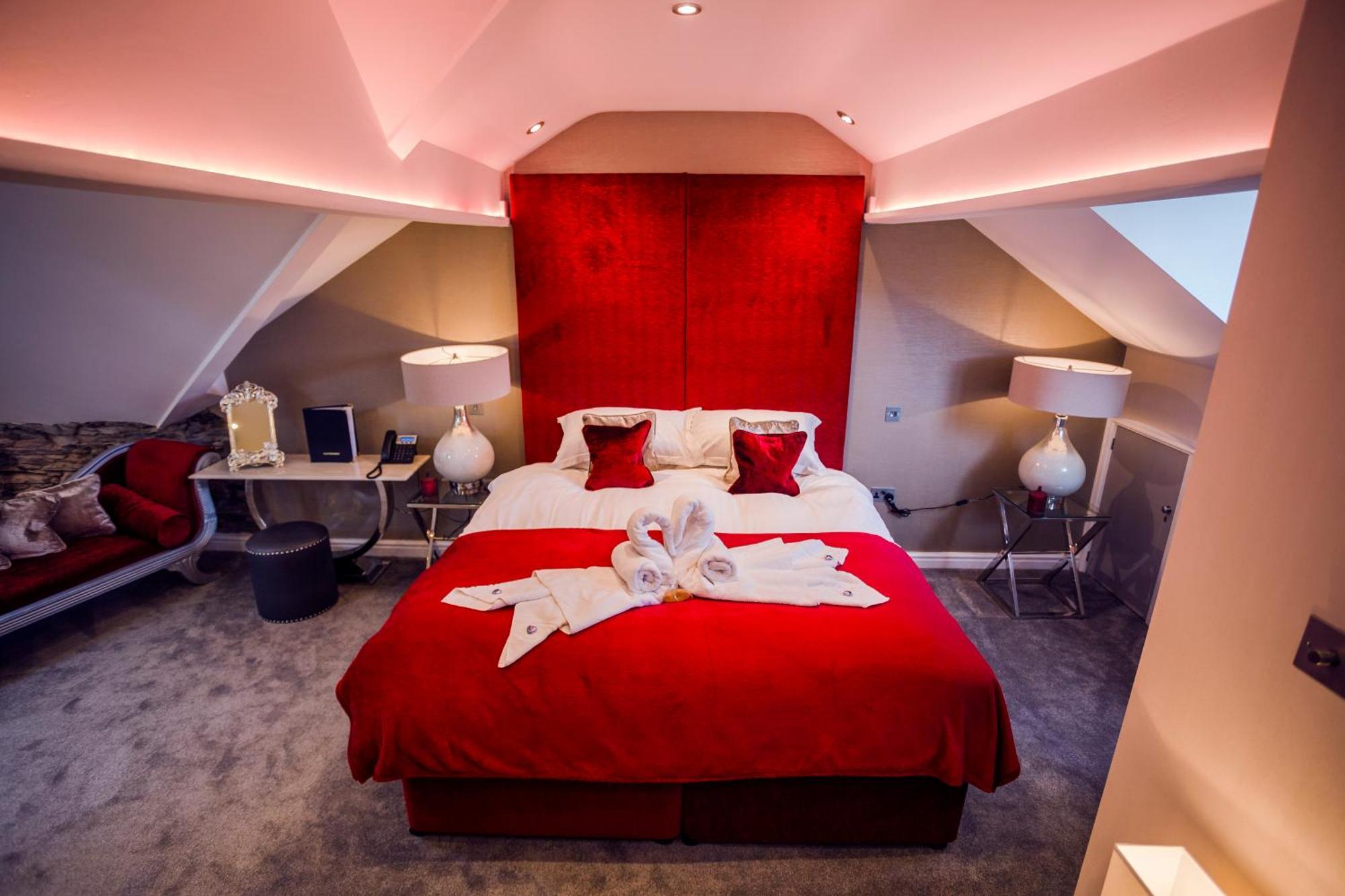 Aphrodites Group - Luxury Hot Tub Suites In Central Lake District! Боунес он Уиндърмиър Екстериор снимка