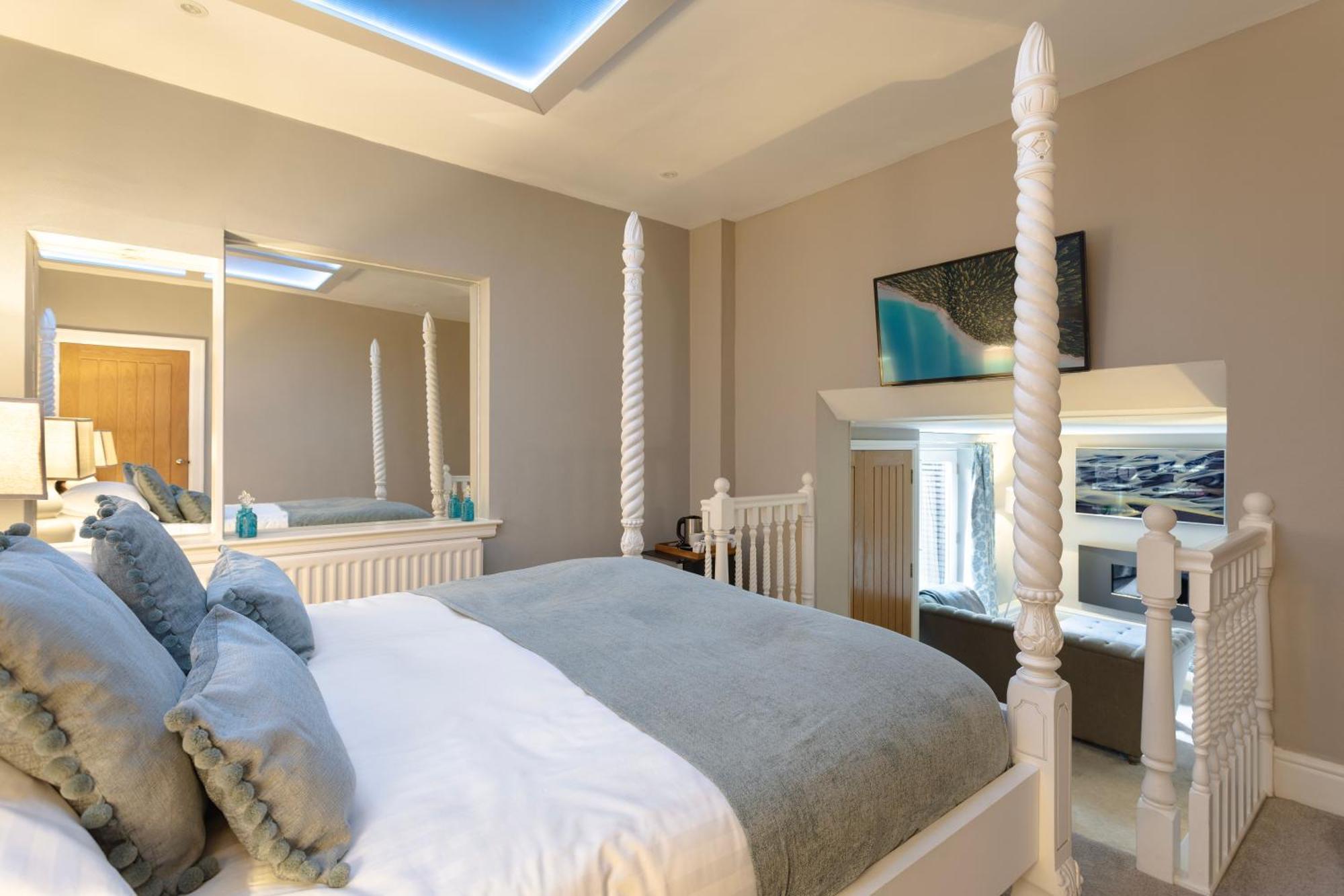 Aphrodites Group - Luxury Hot Tub Suites In Central Lake District! Боунес он Уиндърмиър Екстериор снимка